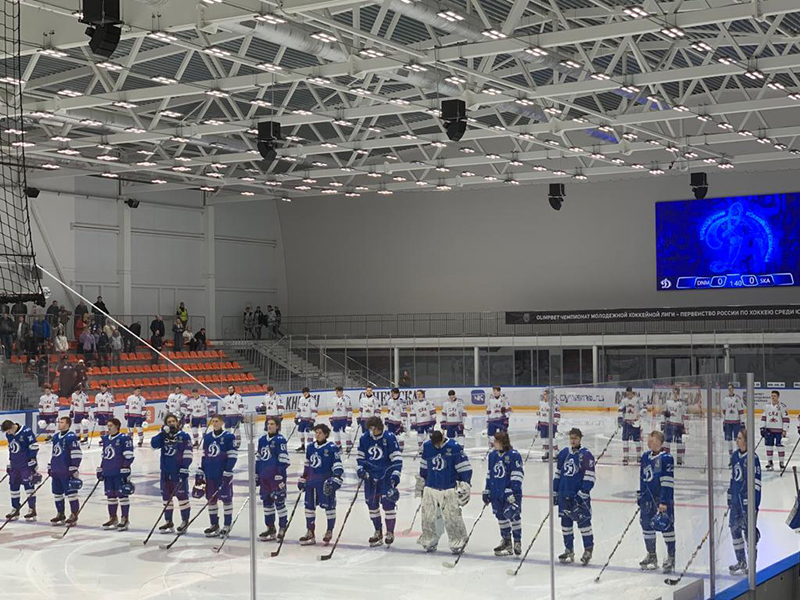 🚑 25 марта 2023 года, состоялся матч за «Кубок Харламова» 1/4 финала плей-офф чемпионата «Молодежной Хоккейной Лиги». 