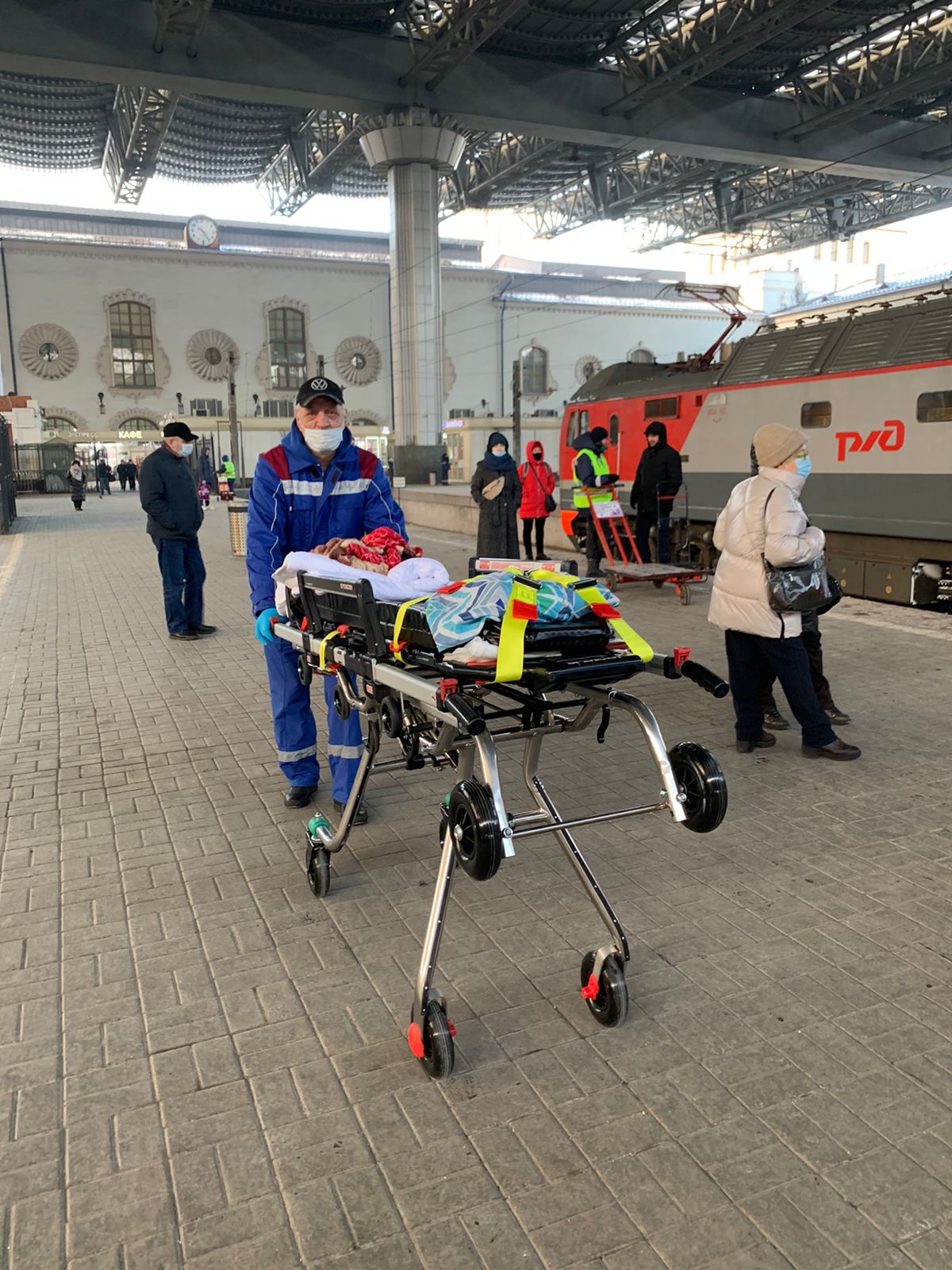 Медицинская эвакуация пациента с Казанского вокзала на реабилитацию с диагнозом острый герпетический энцефалит 2